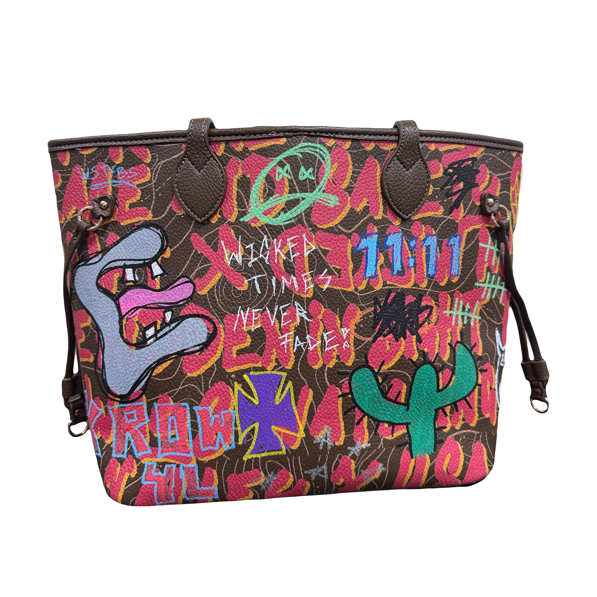 Curated Chaos Tote 15/28
