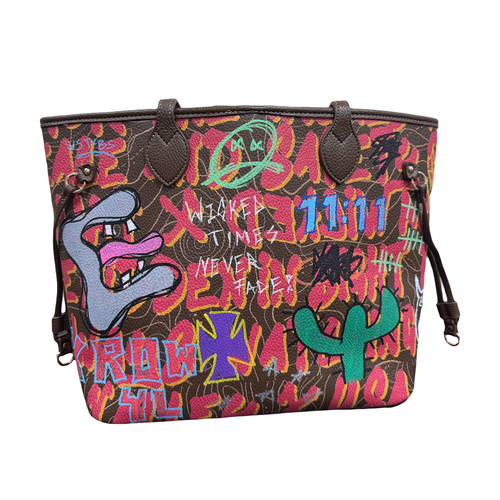 Curated Chaos Tote 15/28
